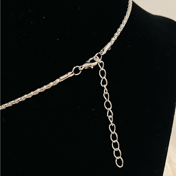 Adjustable fashion necklace - Picture 4 of 5